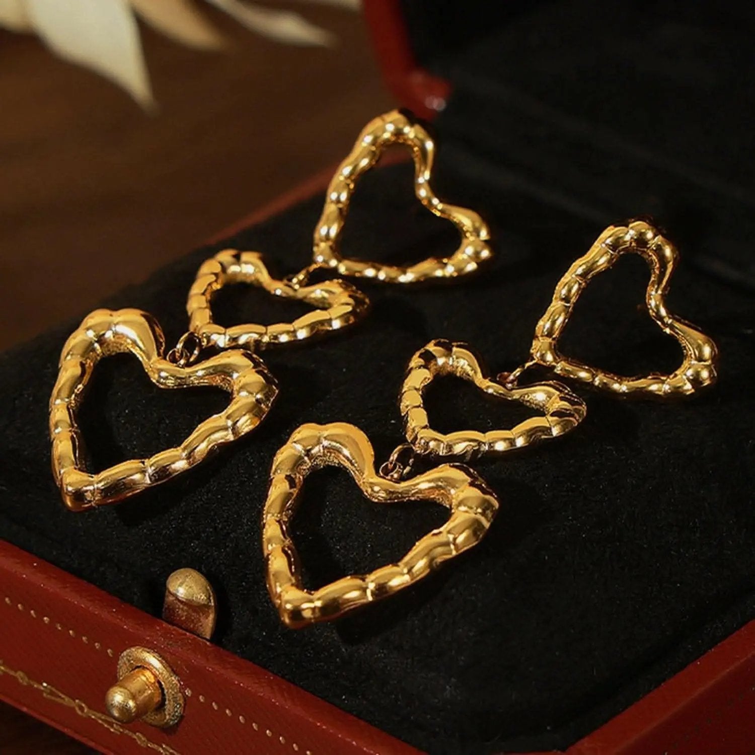 Heart-shaped titanium earrings - Love Salve